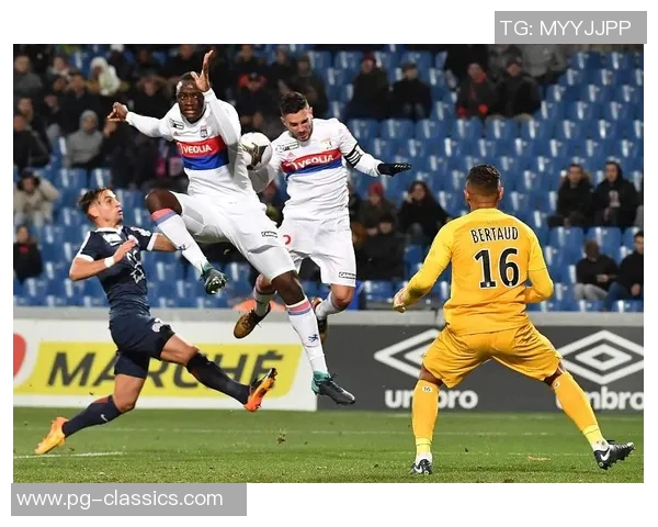 友谊赛精彩回顾：里昂大胜皇马点球大战引发全场热潮