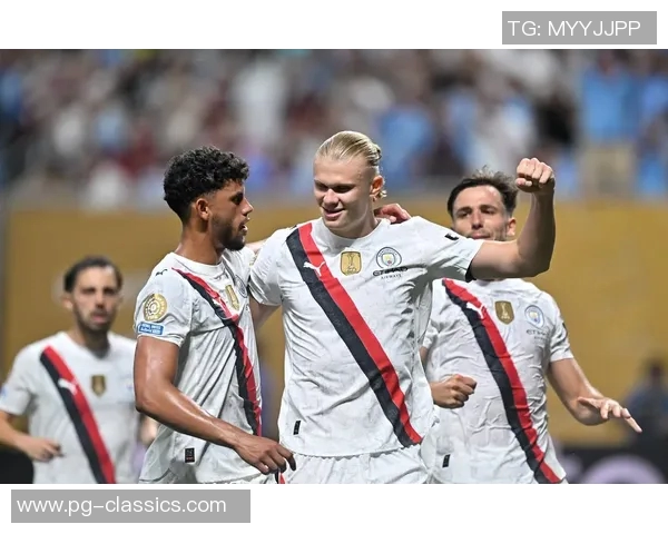 西甲劲旅曼城大胜尤文图斯五球狂潮引发全场热烈反响